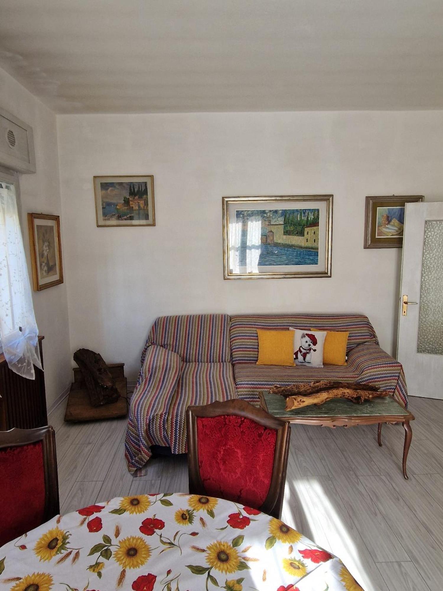 Apartamento Casa Rosario E Annamaria Torri Del Benaco Exterior foto